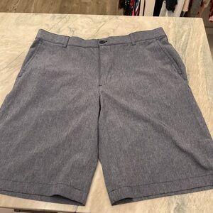 IZOD golf performance men’s shorts